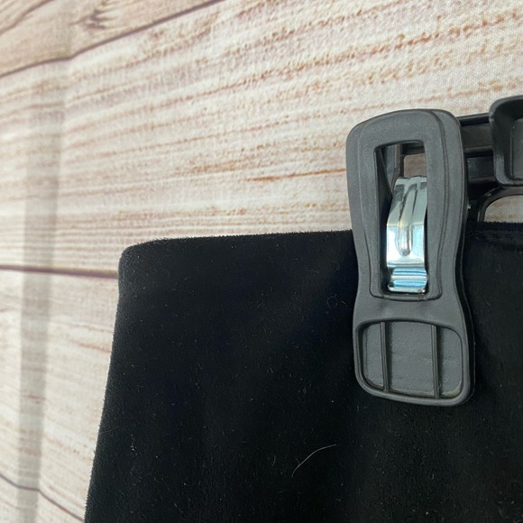 Ruby Ribbon Black Faux Moleskin Stretch Crop Leggings 3XL - Picture 3 of 5